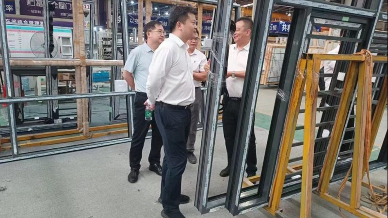 铝包木门窗厂家代理政策：揭秘行业潜规则，代理商如何规避风险**